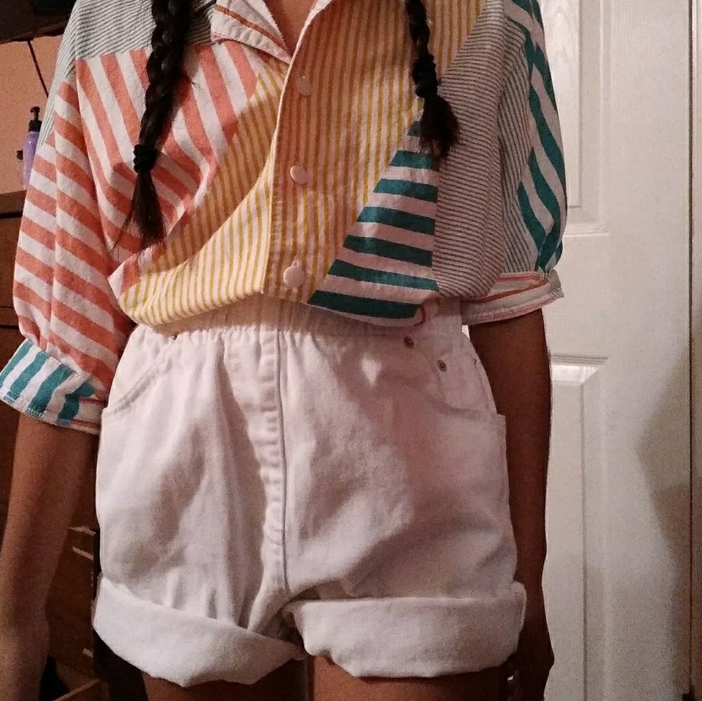 White stretchy shorts